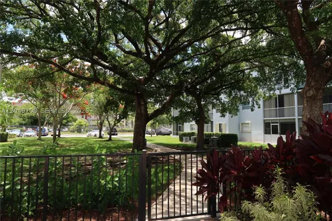 1401 SW 128th Terrace Pembroke Pines FL 33027