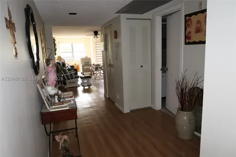 1401 SW 128th Terrace Pembroke Pines FL 33027