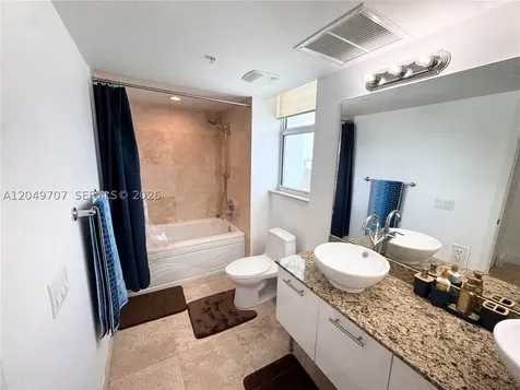 41 SE 5th Street Miami FL 33131