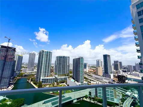 41 SE 5th Street Miami FL 33131
