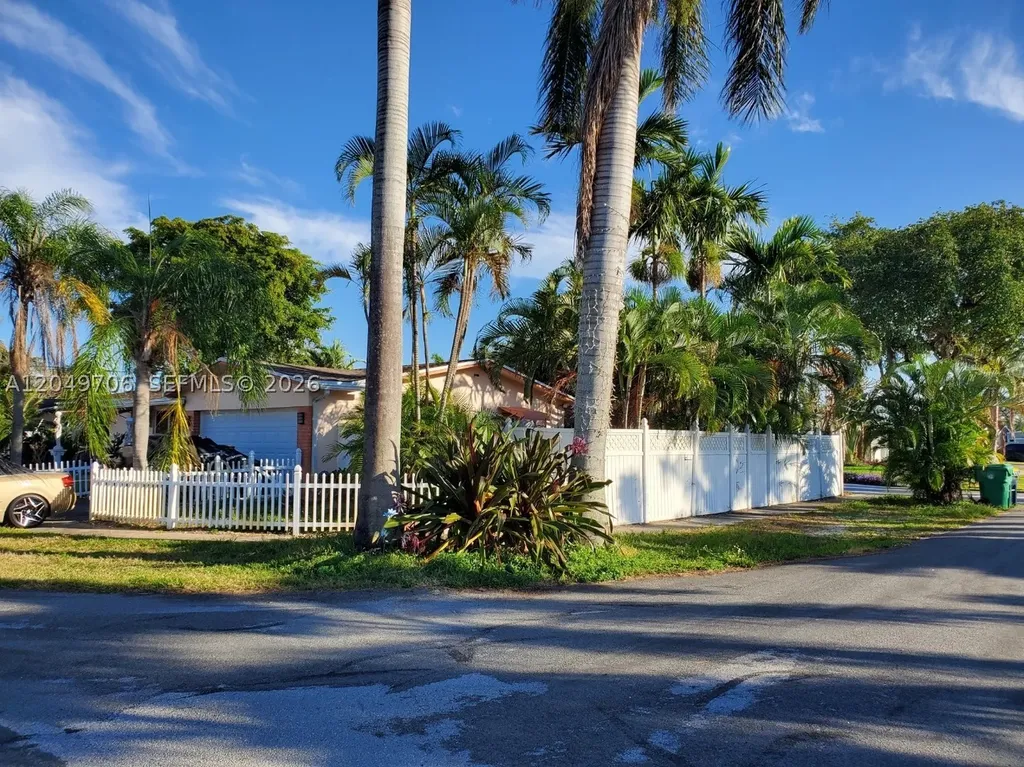 804 NW 8th Street Dania Beach FL 33004