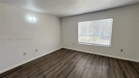 2485 NW 33rd Street Oakland Park FL 33309