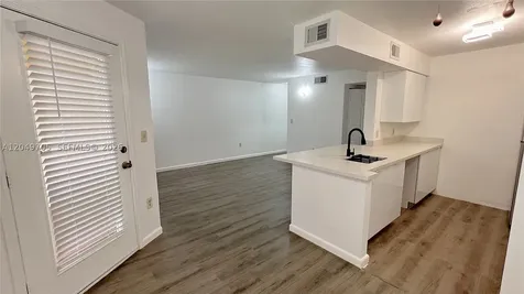 2485 NW 33rd Street Oakland Park FL 33309