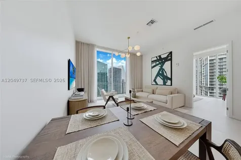 77 SE 5th Street Miami FL 33131