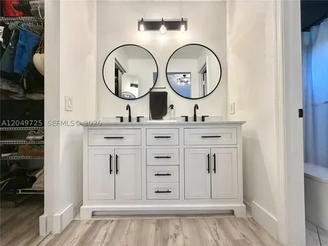 1333 Majesty Terrace Weston FL 33327