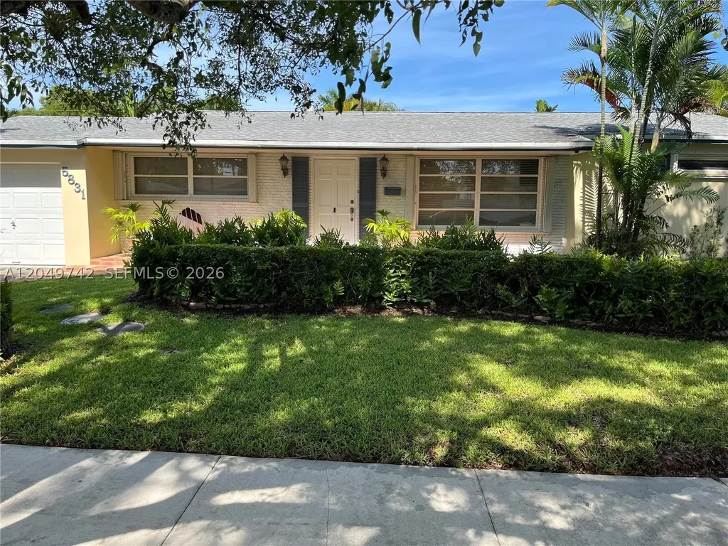 5831 SW 89th Court Miami FL 33173