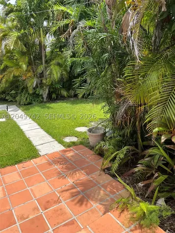 5831 SW 89th Court Miami FL 33173