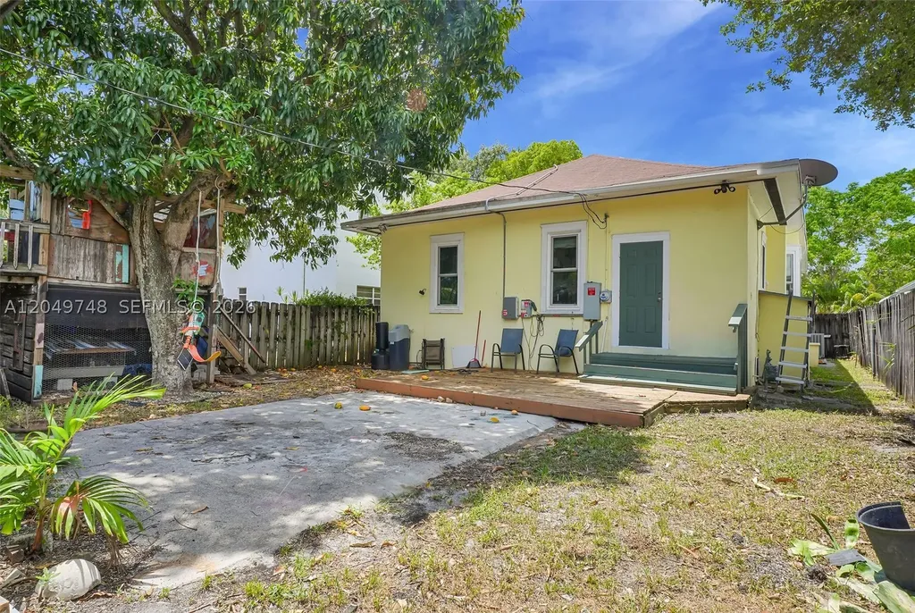 1933 Madison Street Hollywood FL 33020