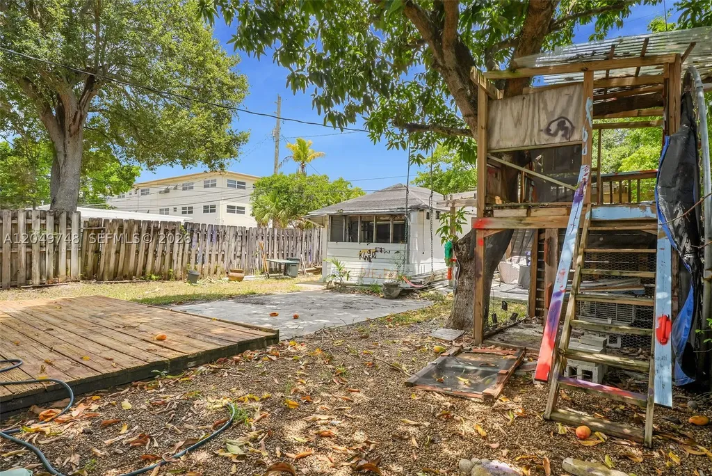 1933 Madison Street Hollywood FL 33020