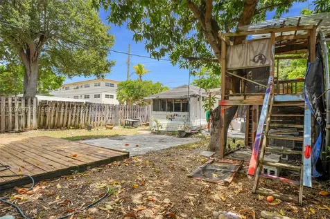 1933 Madison Street Hollywood FL 33020