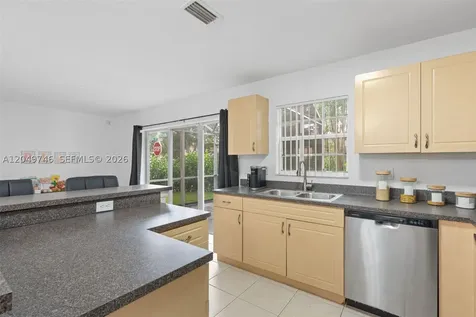 2303 SW 87th Terrace Miramar FL 33025