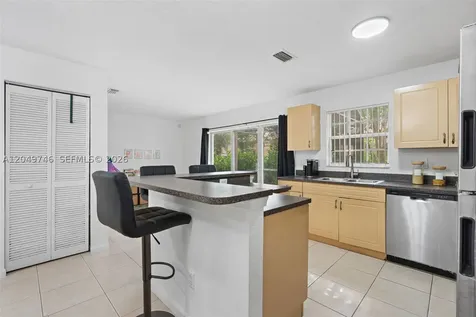 2303 SW 87th Terrace Miramar FL 33025