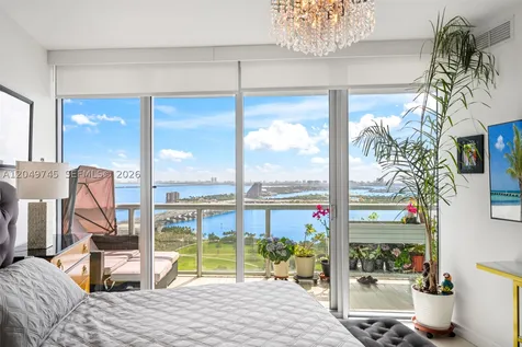 888 Biscayne Boulevard Miami FL 33132