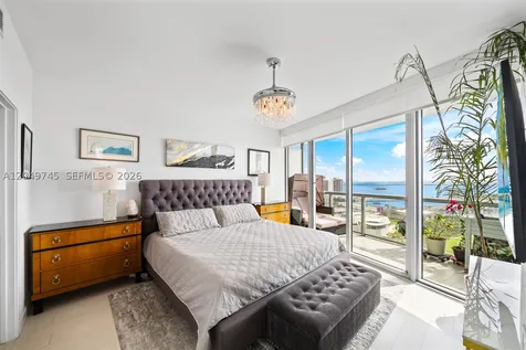 888 Biscayne Boulevard Miami FL 33132