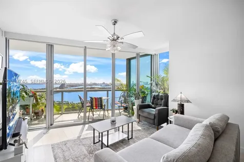 888 Biscayne Boulevard Miami FL 33132