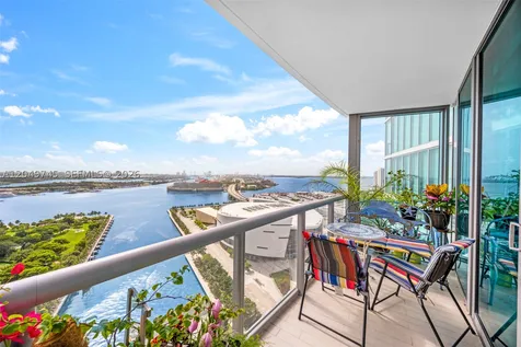 888 Biscayne Boulevard Miami FL 33132