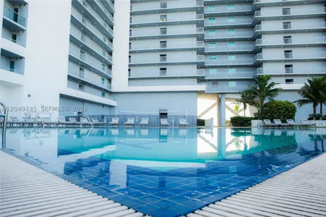 888 Biscayne Boulevard Miami FL 33132