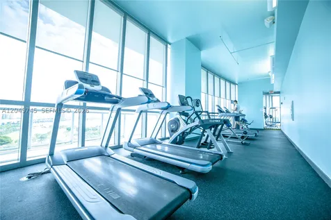 888 Biscayne Boulevard Miami FL 33132