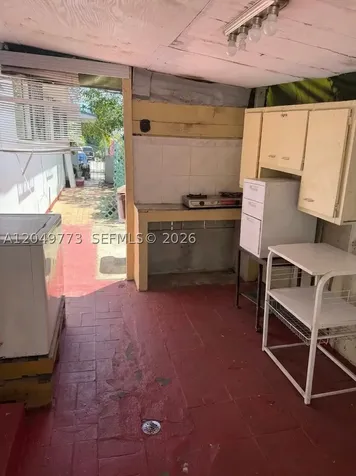 41 E 20th Street Hialeah FL 33010