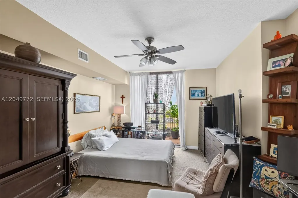 888 Douglas Coral Gables FL 33134