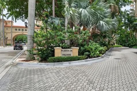 888 Douglas Coral Gables FL 33134