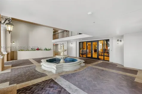 888 Douglas Coral Gables FL 33134