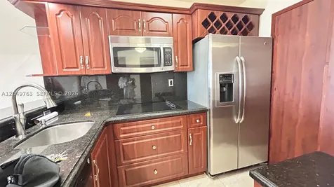 2899 Collins Avenue Miami Beach FL 33140