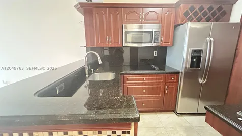 2899 Collins Avenue Miami Beach FL 33140