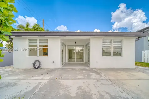 15950 SW 71st Terrace Miami FL 33193