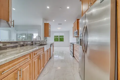 15950 SW 71st Terrace Miami FL 33193