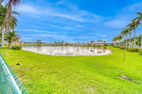 15950 SW 71st Terrace Miami FL 33193