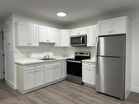 3660 NE 11th Avenue Oakland Park FL 33334
