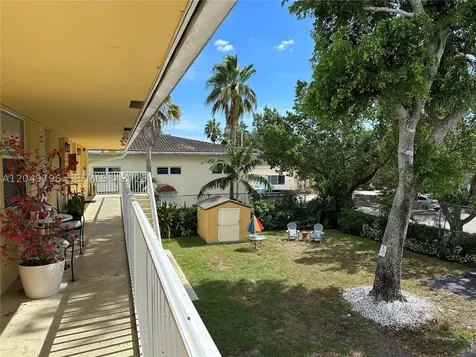 2640 NE 8th Avenue Wilton Manors FL 33334
