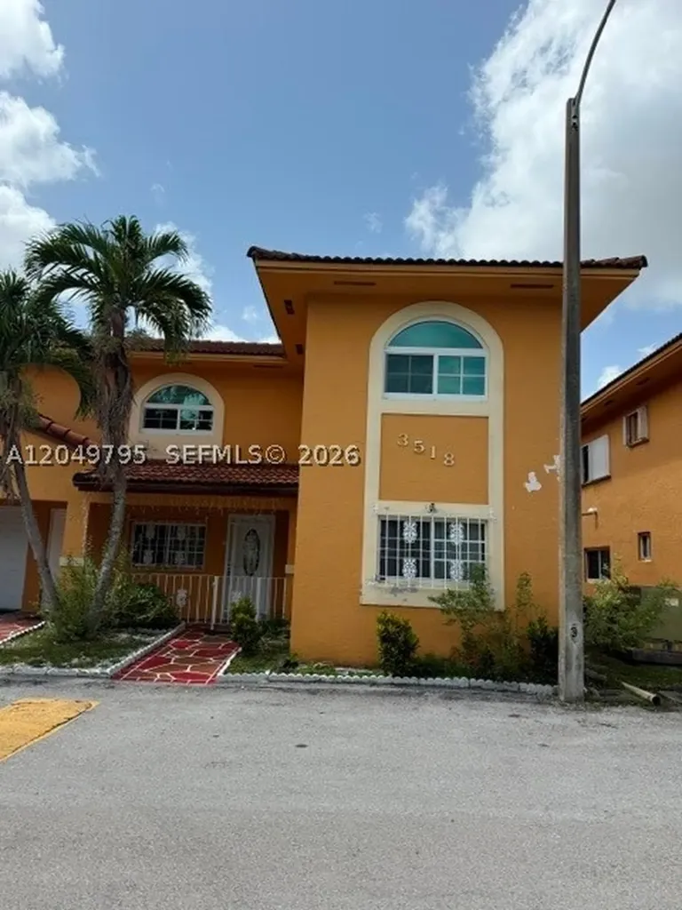 3518 W 80th Street Hialeah FL 33018