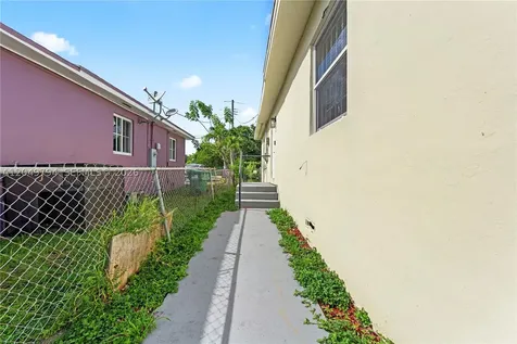 1920 NW 69th Terrace Miami FL 33147