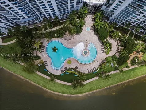 2681 N Flamingo Road Sunrise FL 33323