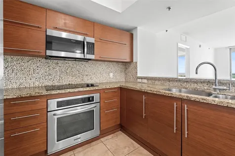 2681 N Flamingo Road Sunrise FL 33323