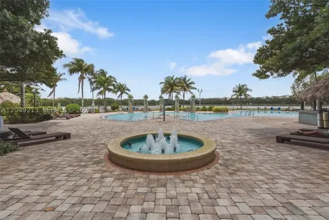 2681 N Flamingo Road Sunrise FL 33323