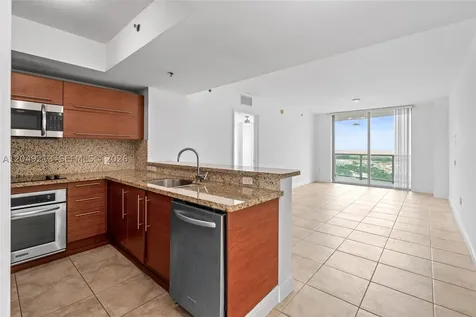 2681 N Flamingo Road Sunrise FL 33323
