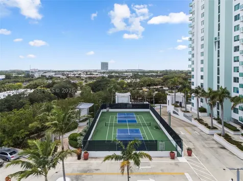 2681 N Flamingo Road Sunrise FL 33323