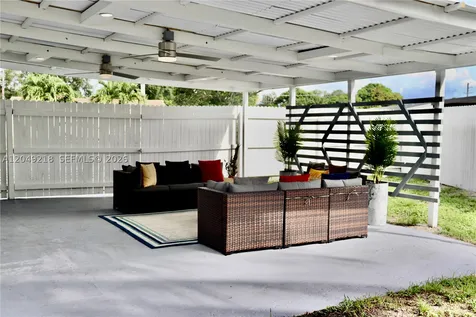 16201 NW 18th Place Miami Gardens FL 33054