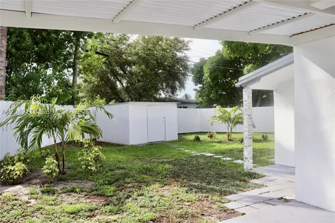 16201 NW 18th Place Miami Gardens FL 33054