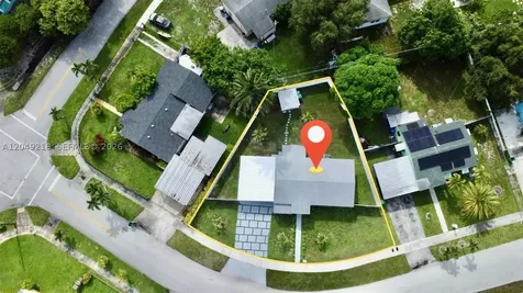 16201 NW 18th Place Miami Gardens FL 33054