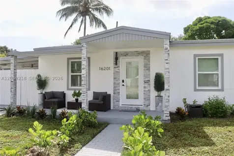 16201 NW 18th Place Miami Gardens FL 33054