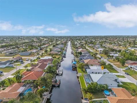 1430 SE 23rd Street Cape Coral FL 33990