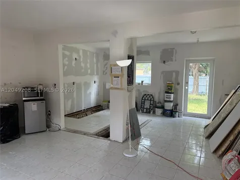 6346 NW 41st Street Virginia Gardens FL 33166
