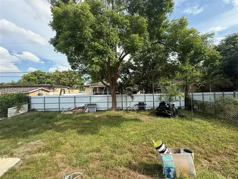 6346 NW 41st Street Virginia Gardens FL 33166