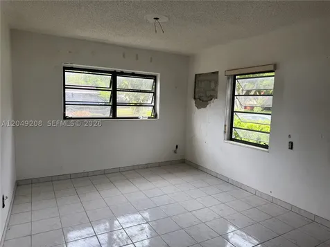6346 NW 41st Street Virginia Gardens FL 33166
