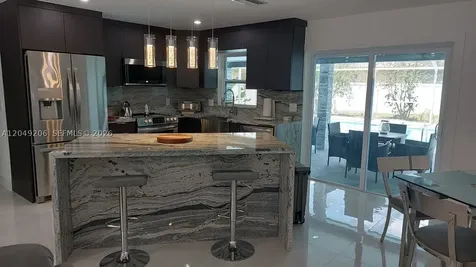 320 SE 15 Place Cape Coral FL 33990