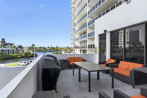 20505 E Country Club Drive Aventura FL 33180